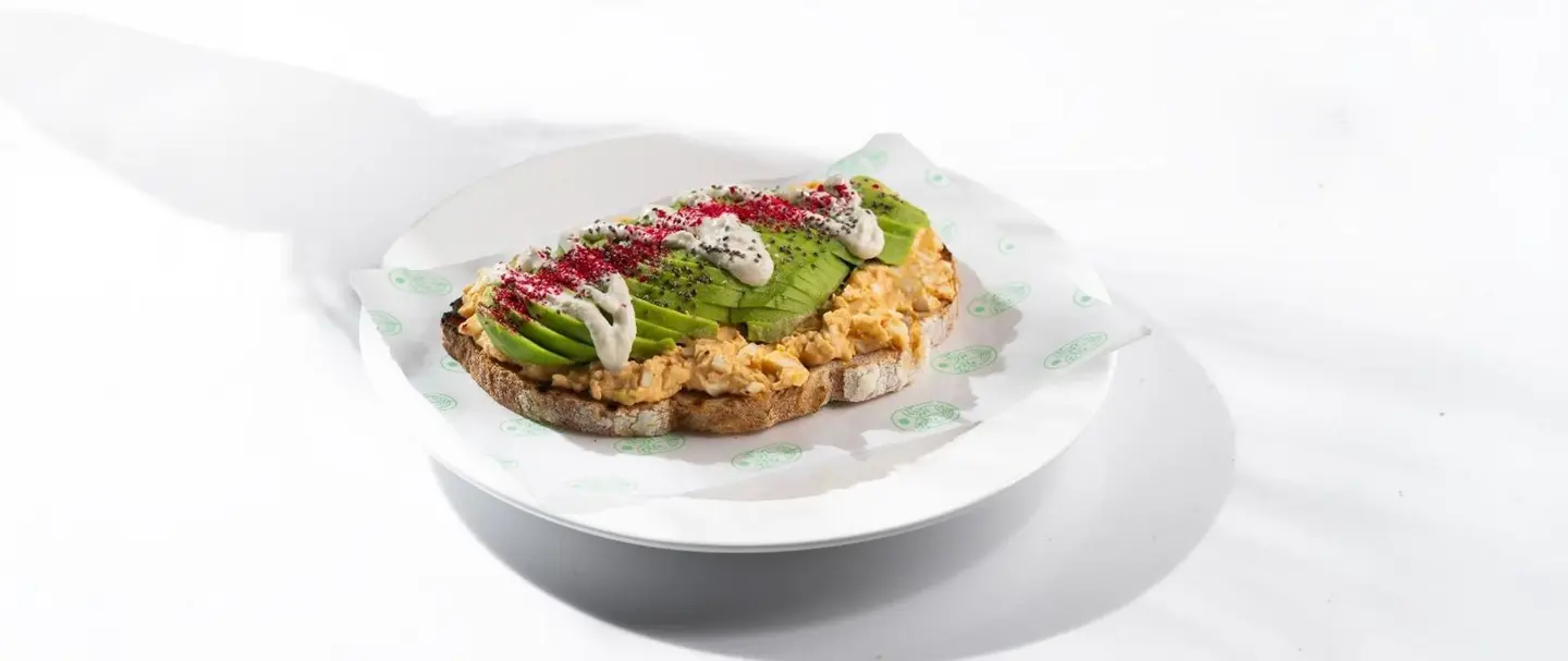 ساوردو البيض والافوكادو