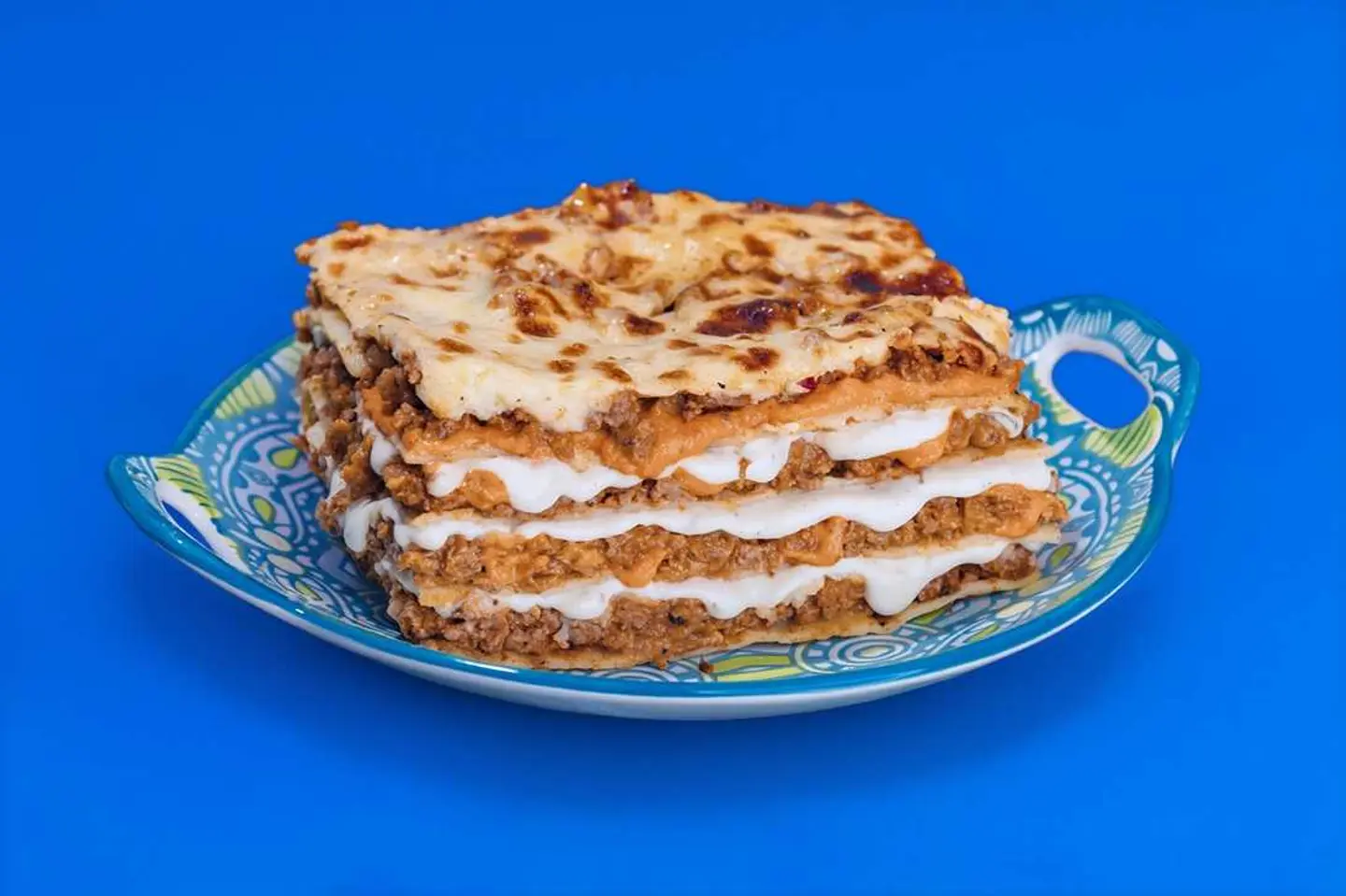 لازانيا بصلصة بولونيز