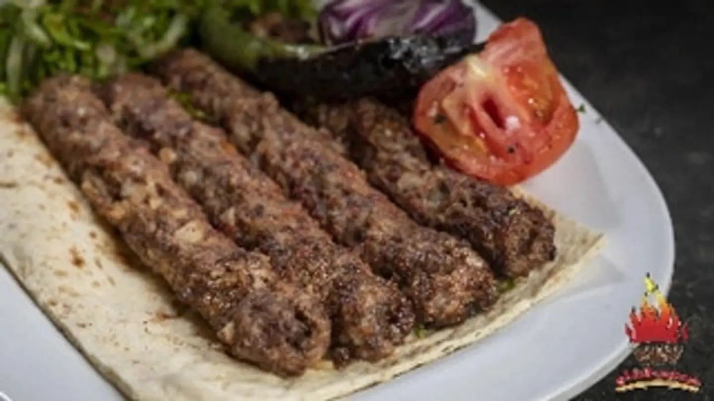Naemi Kebab Person