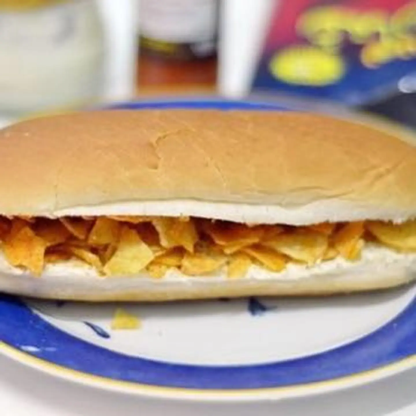 Samoli Sandwiches With Cheese And Omani Chips