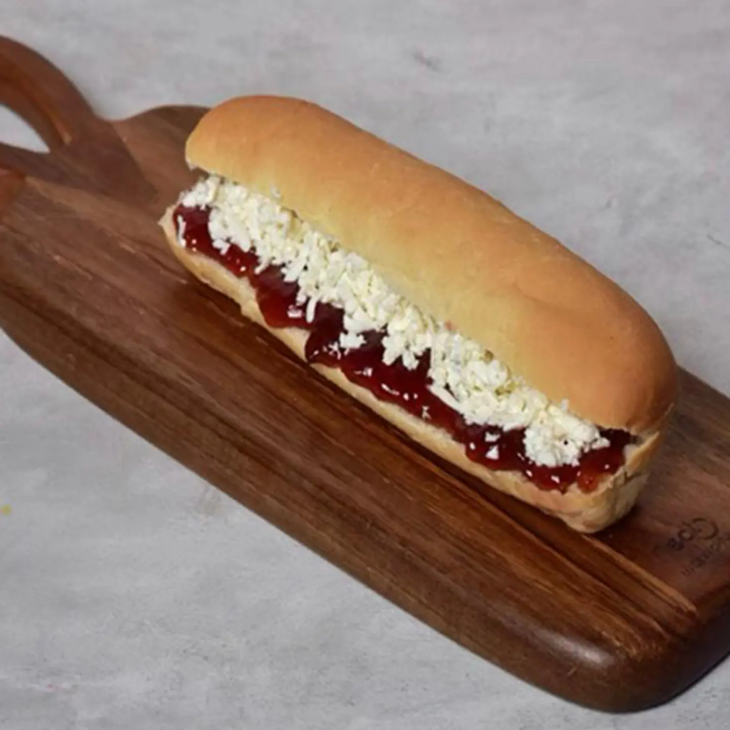 Samoli Sandwiches With Jam And Cheese