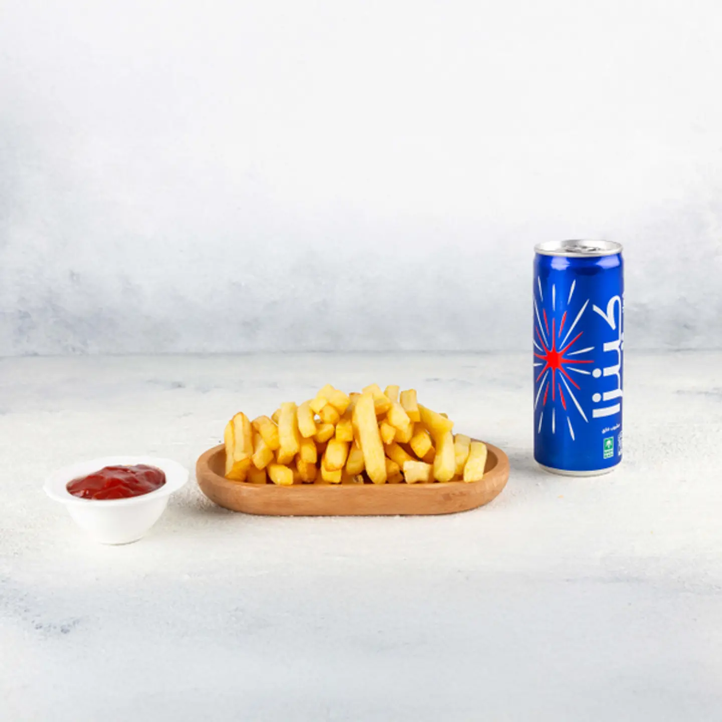 بطاطس و مشروب غازي