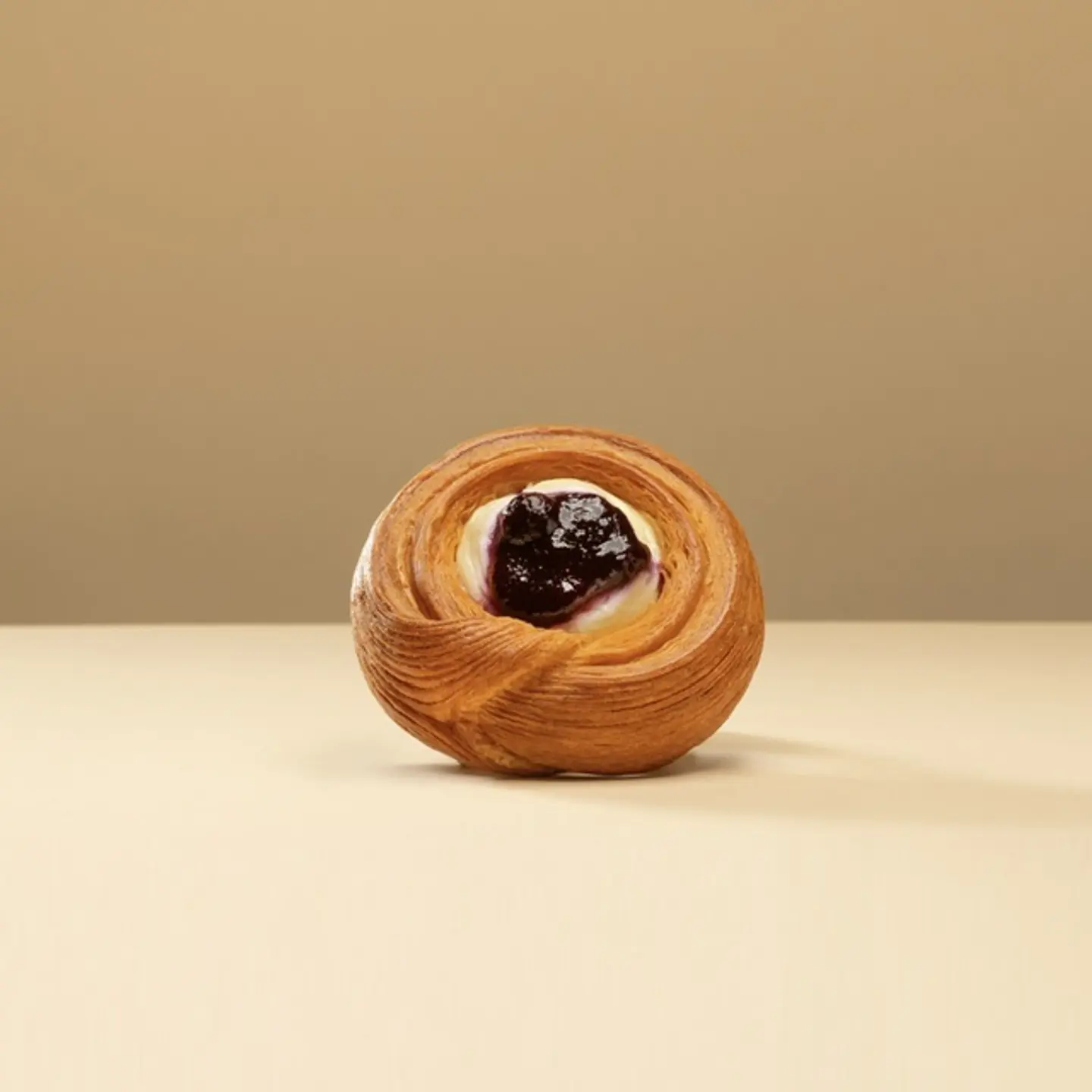 London Cheesecake Bun