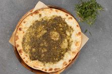مناقيش زعتر وجبنة