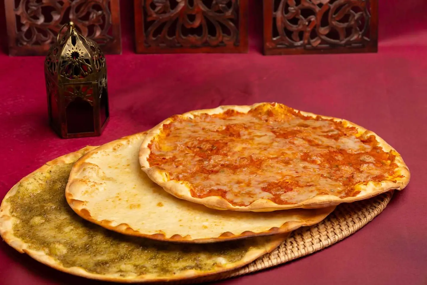 بوكس مناقيش لـ ٣ أشخاص