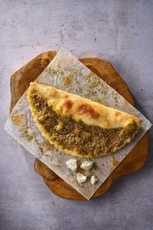 زعتر و جبنة سبيشال
