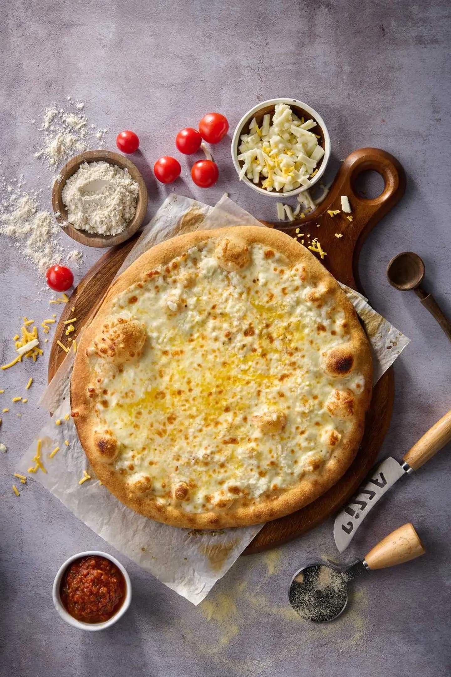 4 Cheese Pizza Large