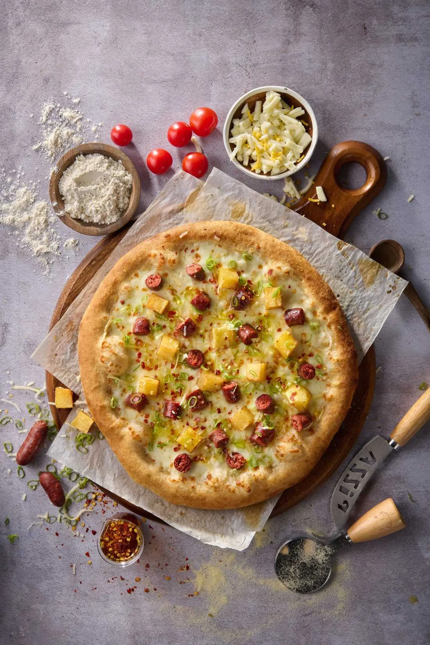 Potato & Sujuk Pizza Large