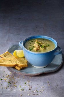 شوربة الفريكة مع الدجاج