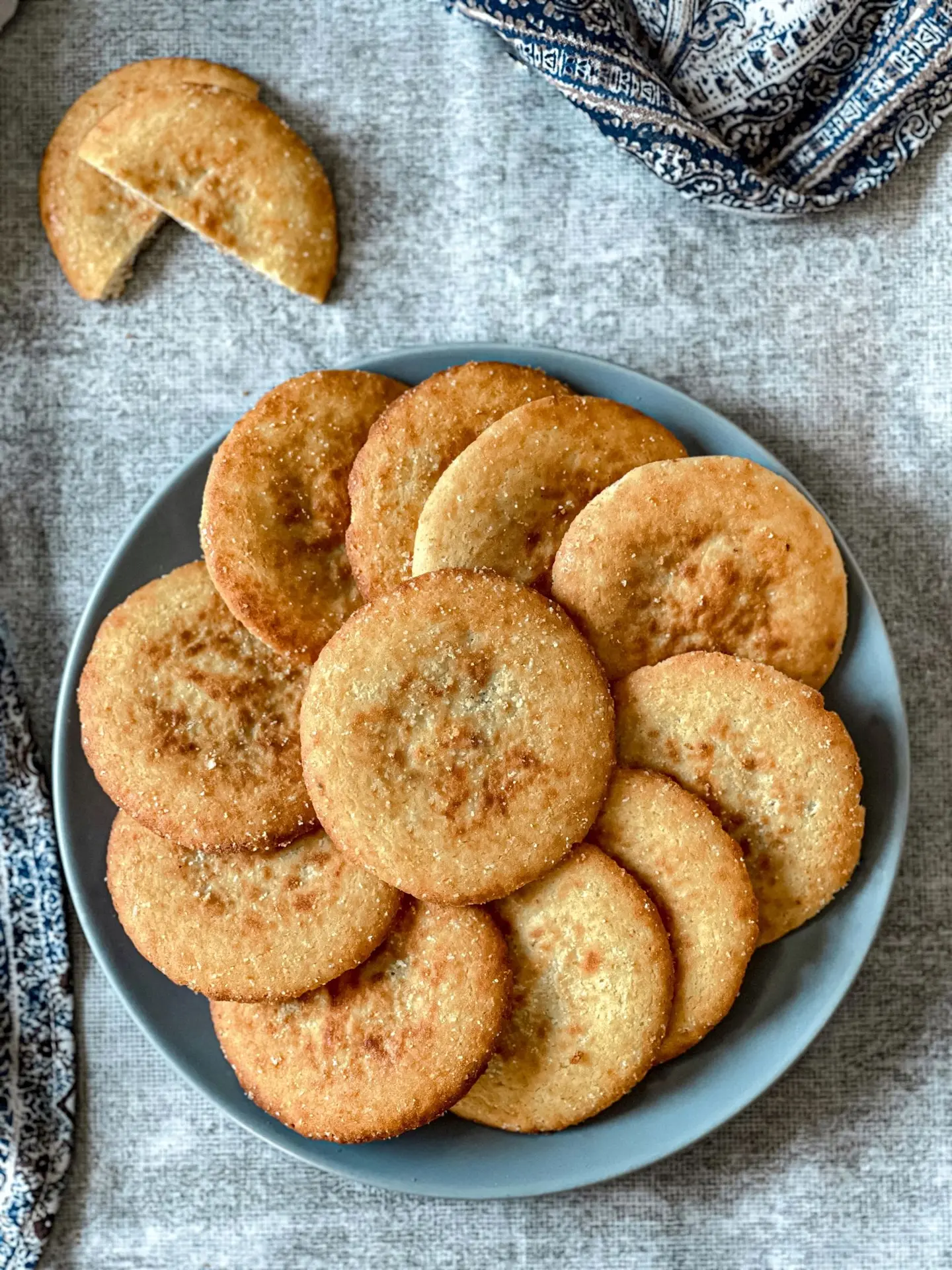 رهايف الأقط بالتمر