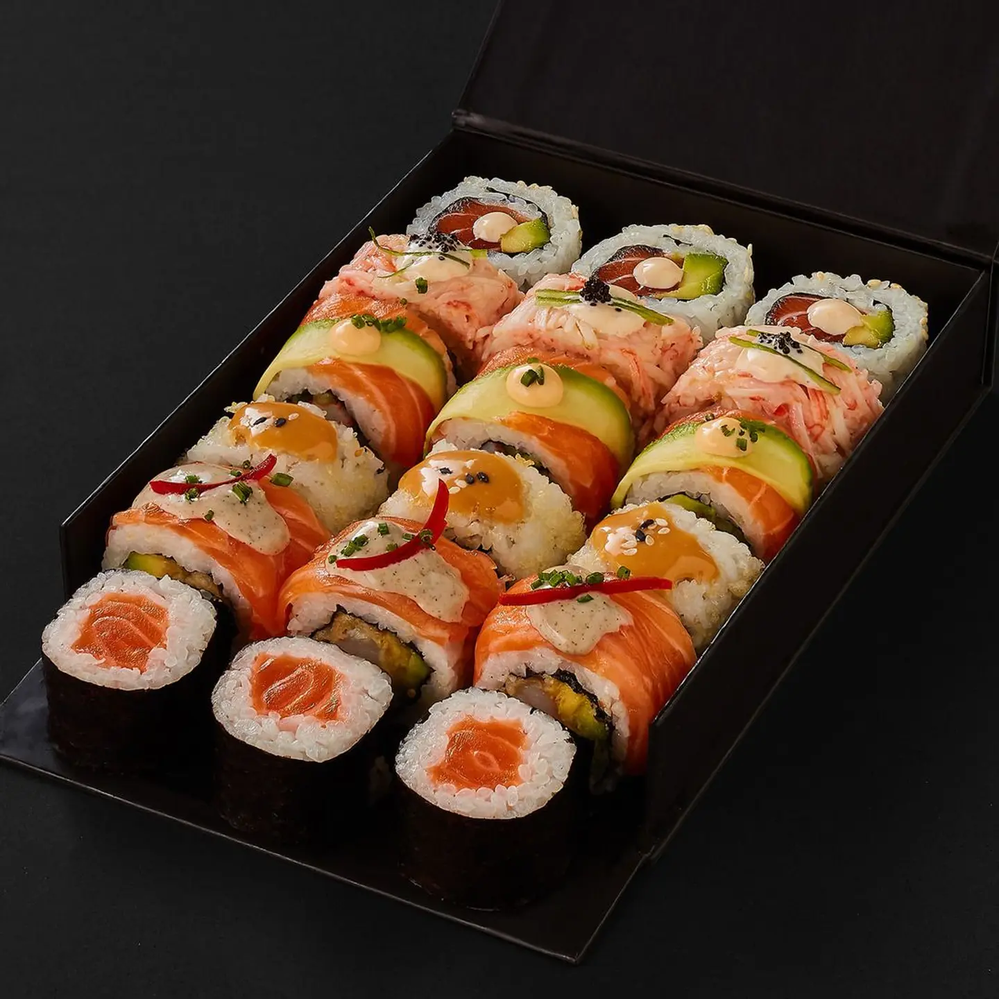 Sushi Do Salmon Box 18 Pieces