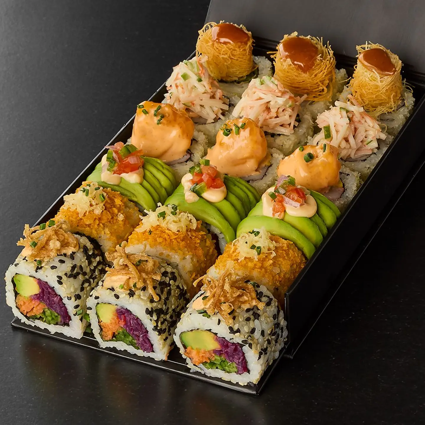 صندوق مطبوخ 18 قطعة