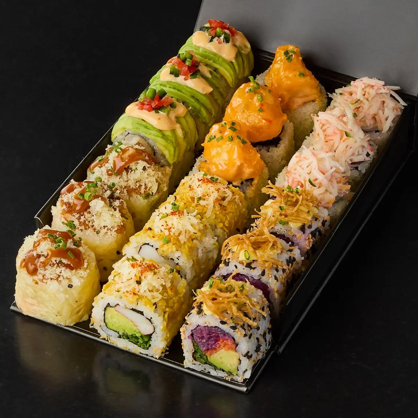 علبة مطبوخة 18 قطعة