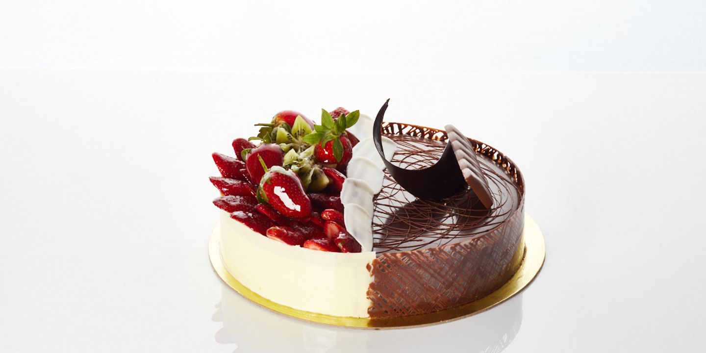 Galaxy & Strawberry Mousse Cake Large