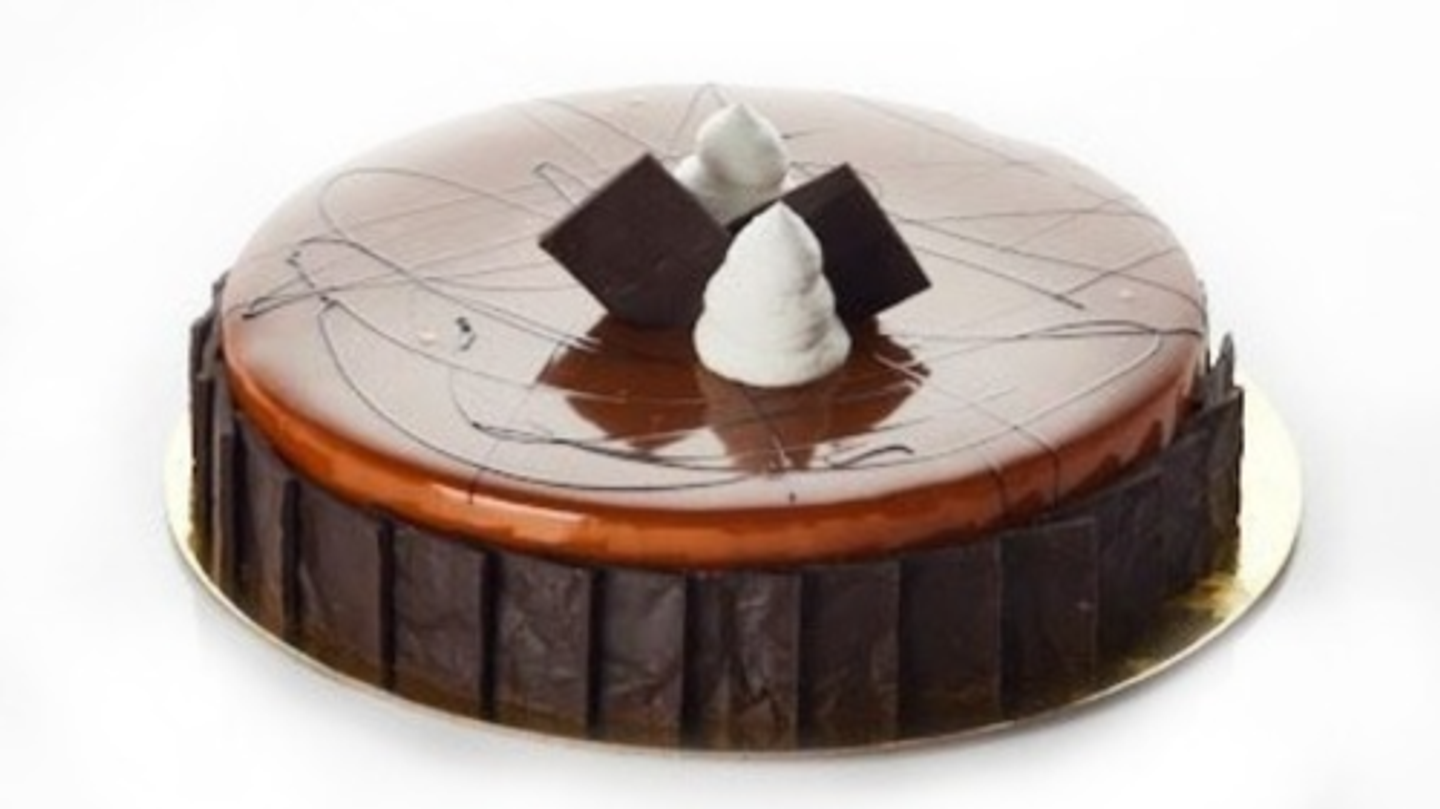 Toffee Mousse Cake Medium