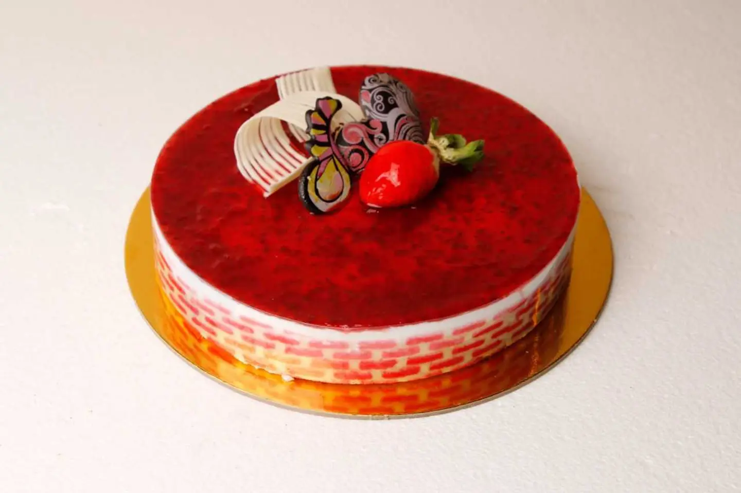 تشيز كيك توت احمر