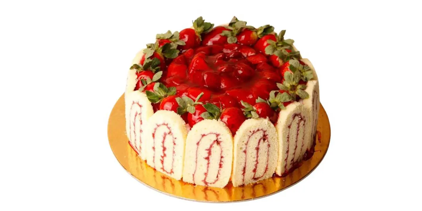 تورتة فراولة سويس رول