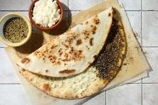 زعتر وجبنة