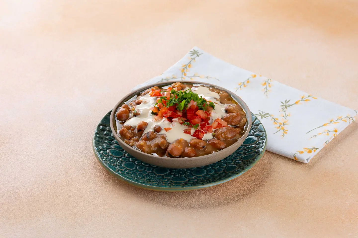 فول بالطحينة