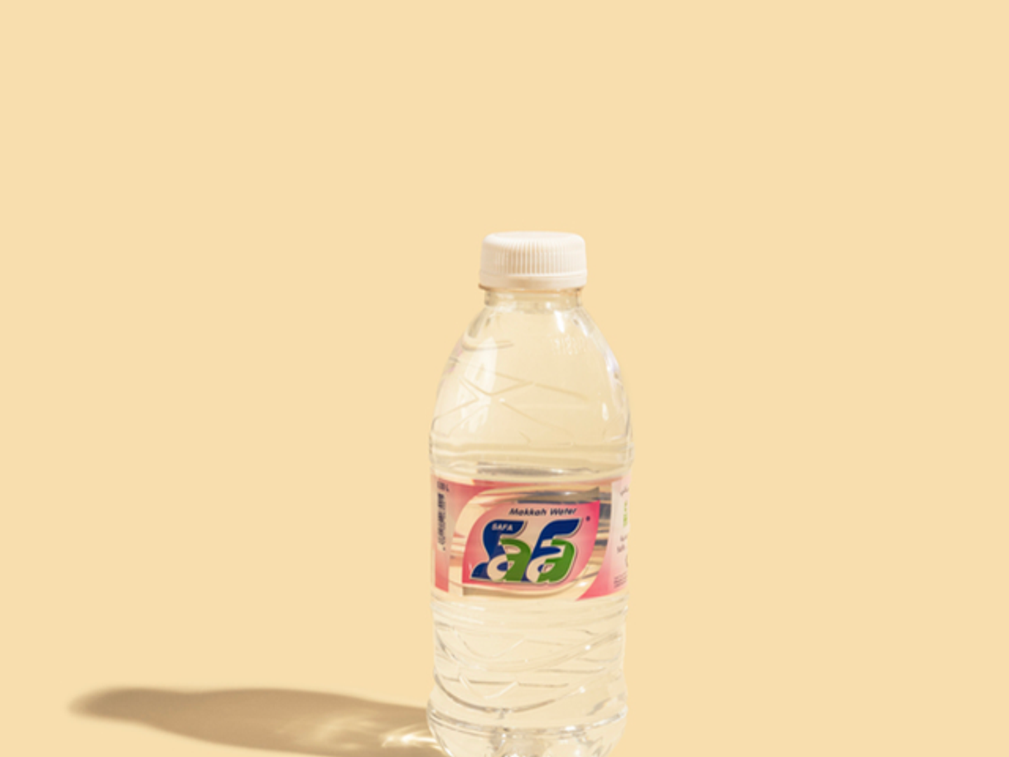 علبة مياه معدنية