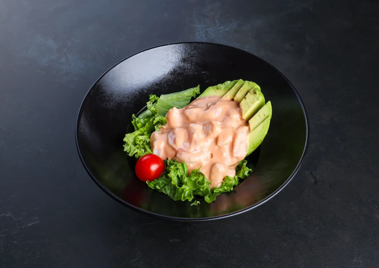 سلطة افوكادو كوكتيل