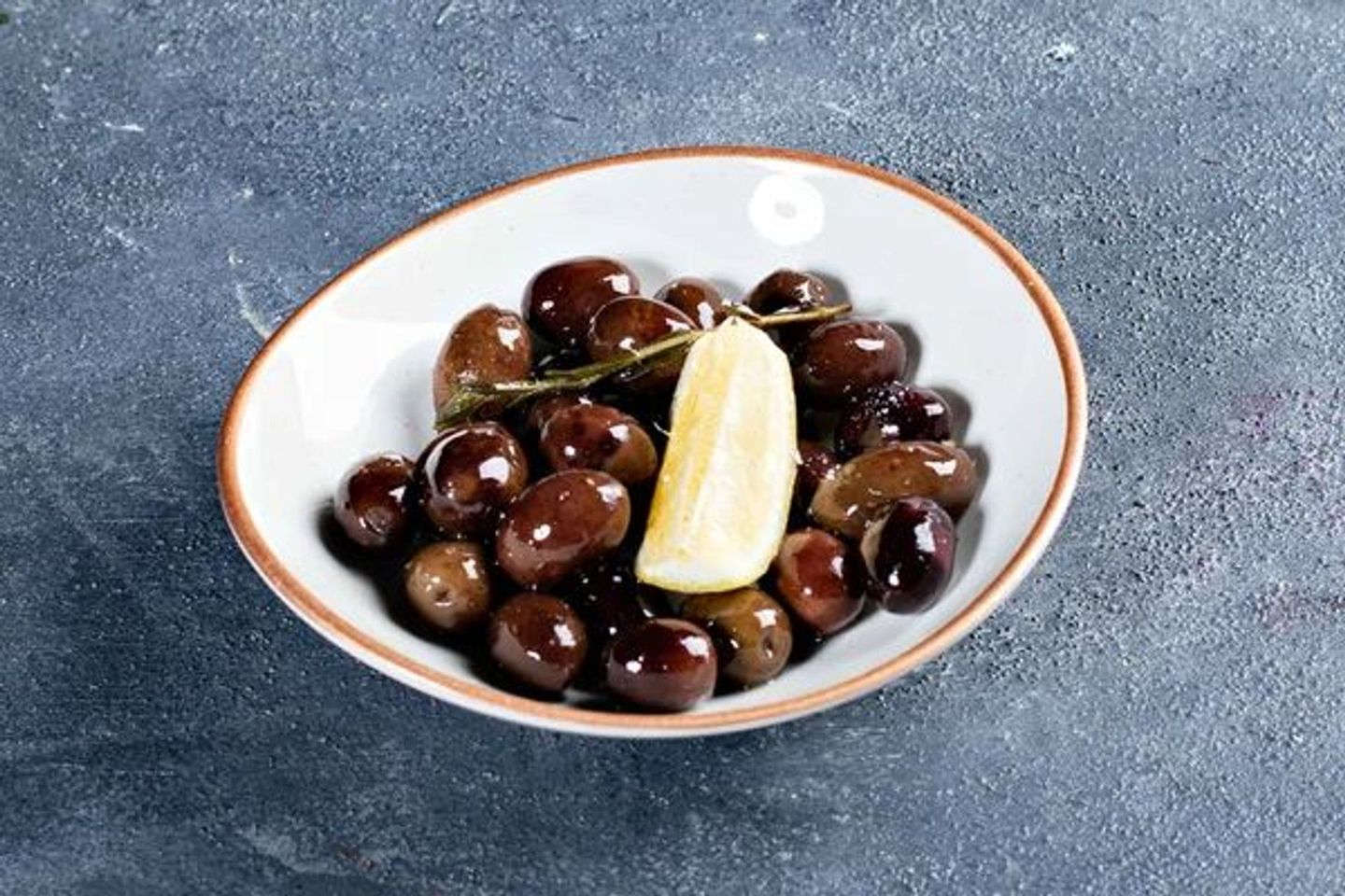 زيتون أسود