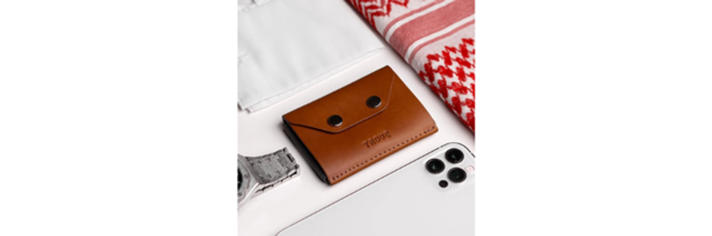 Trove Cardholder In Camel & Gray
