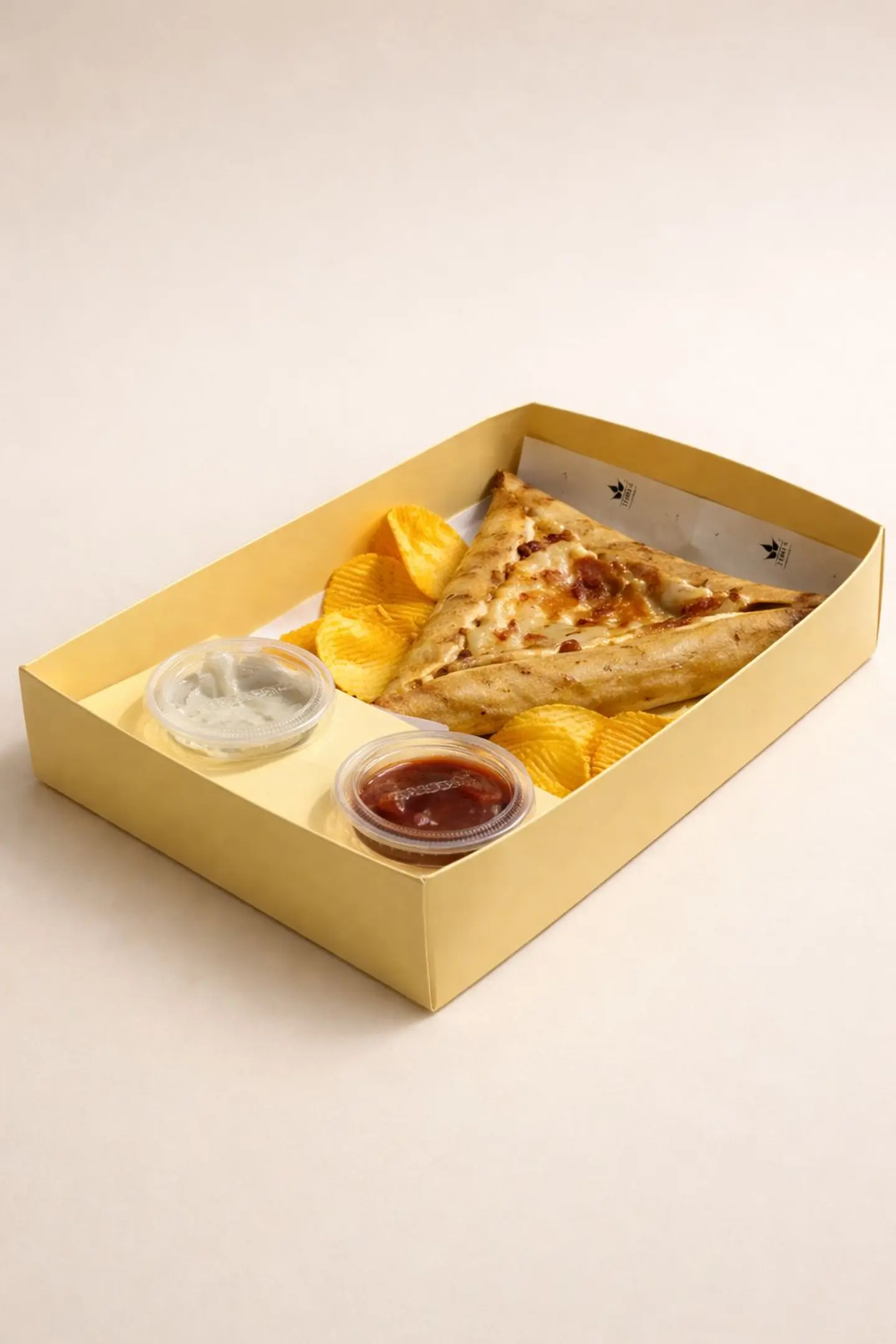 مثلثة النقانق و البيض