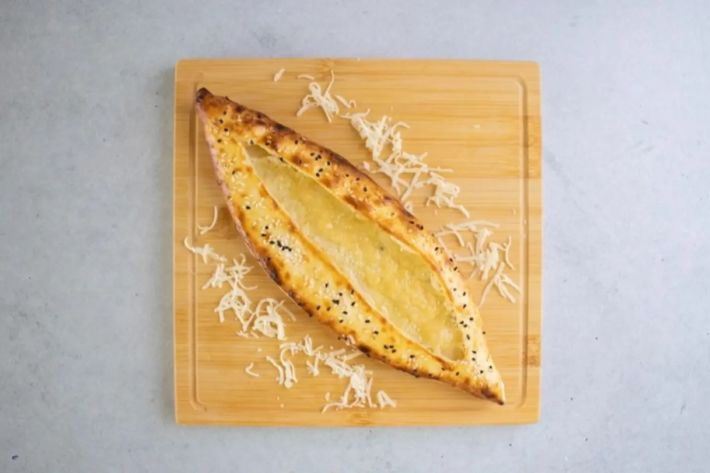 فطيرة جبن قشقوان