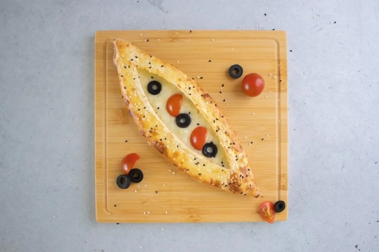 فطيرة حلومي