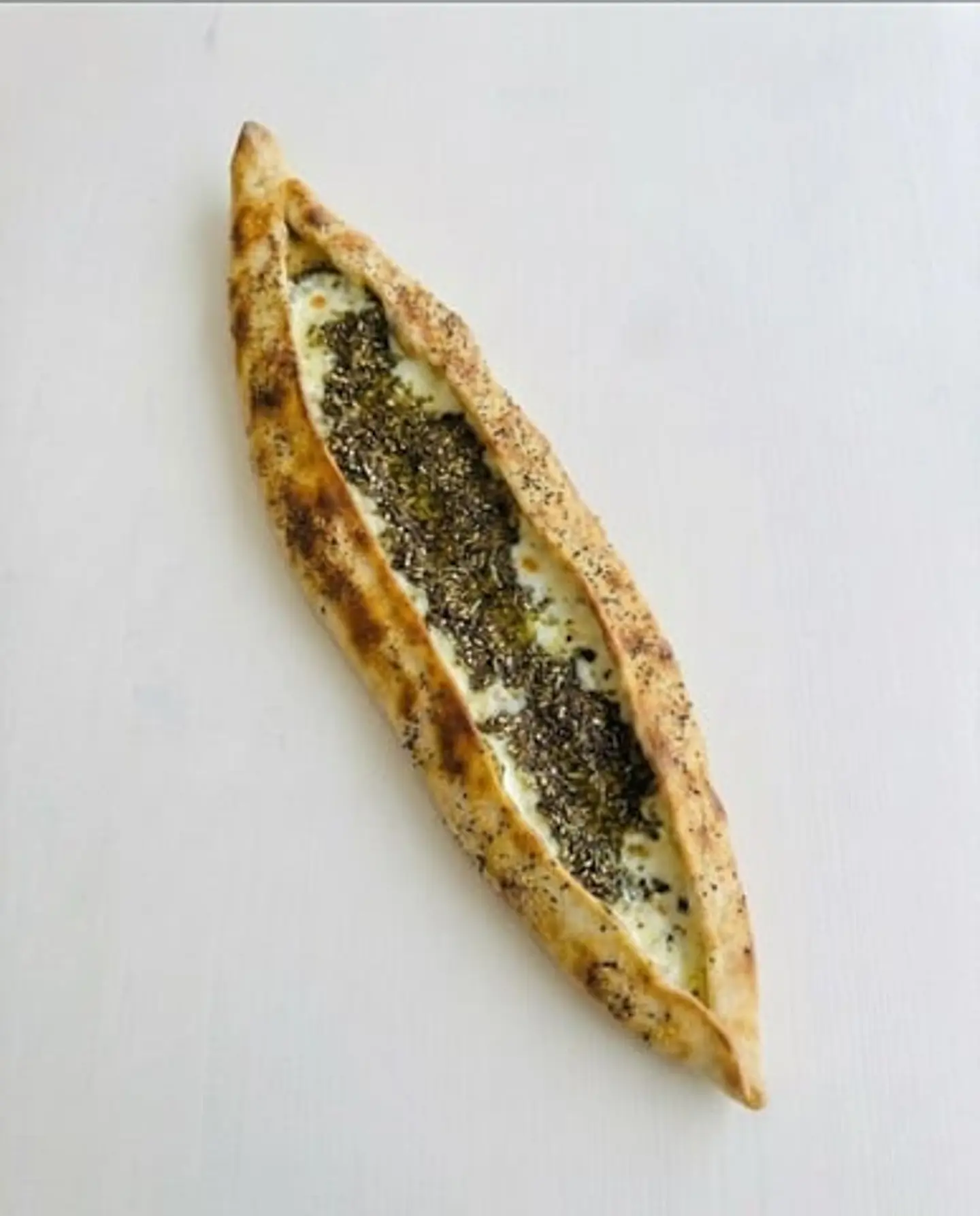 فطيرة جبنة بالزعتر