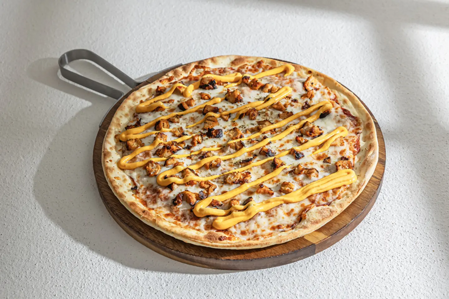 بيتزا دجاج ديناميت