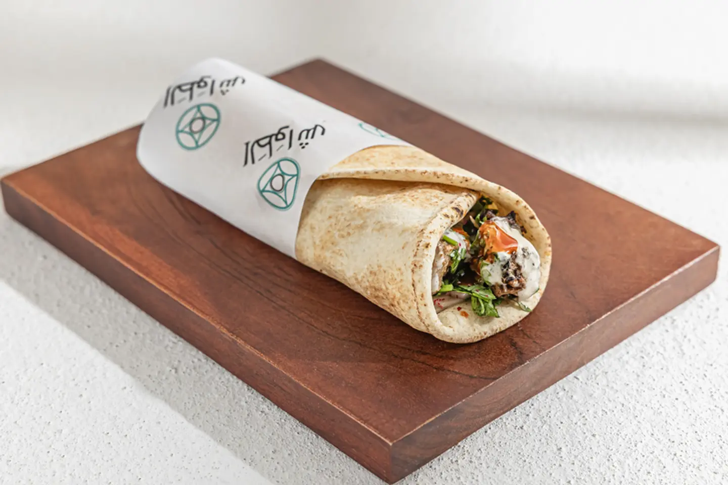 سندويش أوصال لحم بالحمص