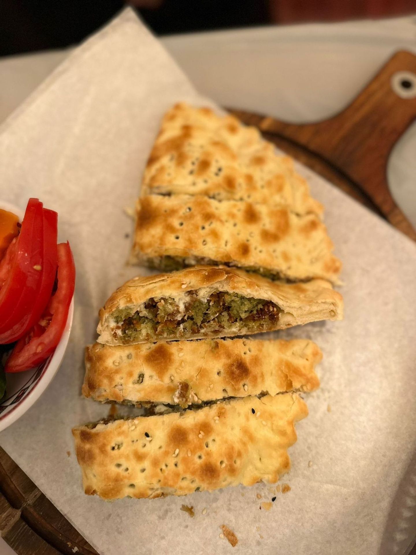 فطيرة فلافل باللبنة