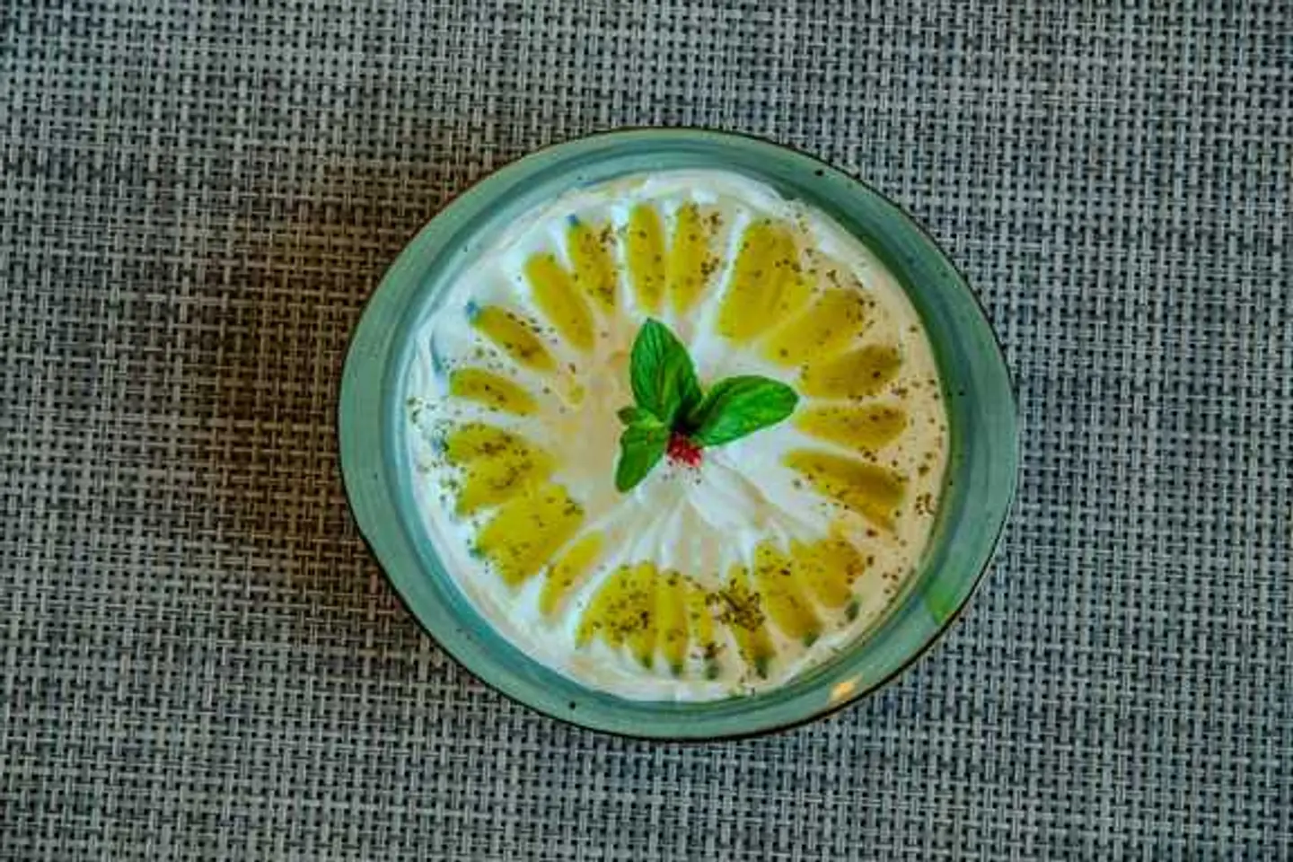 لبنه وزعتر