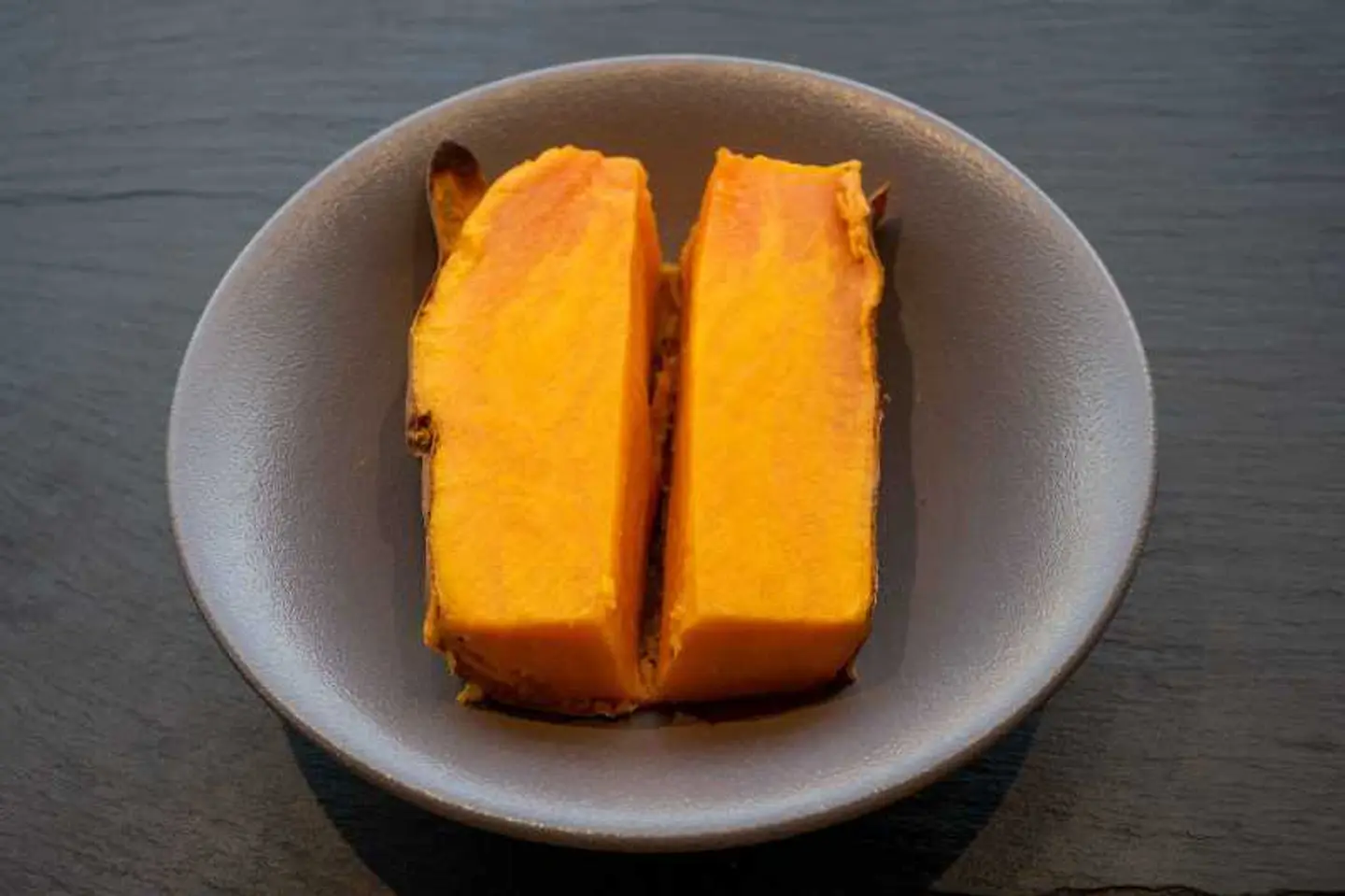 بطاطا حلوة مشوية