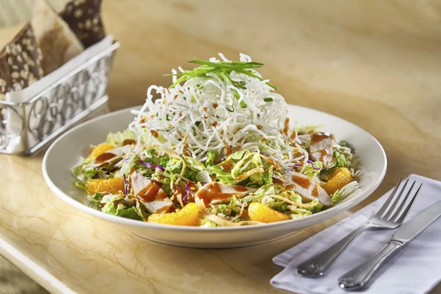 سلطة الدجاج على الطريقة الصينية