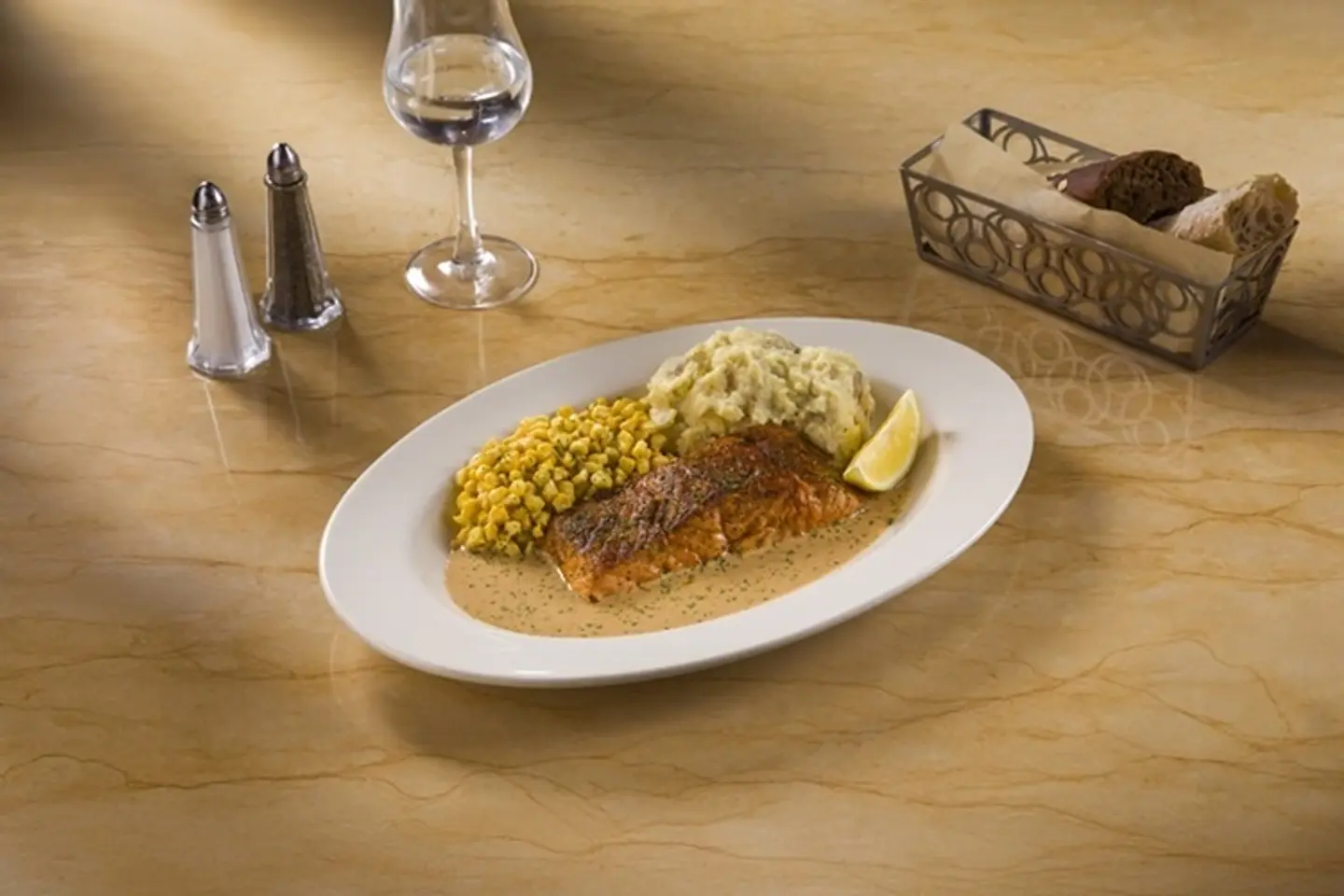 مك السلمون الكاجون