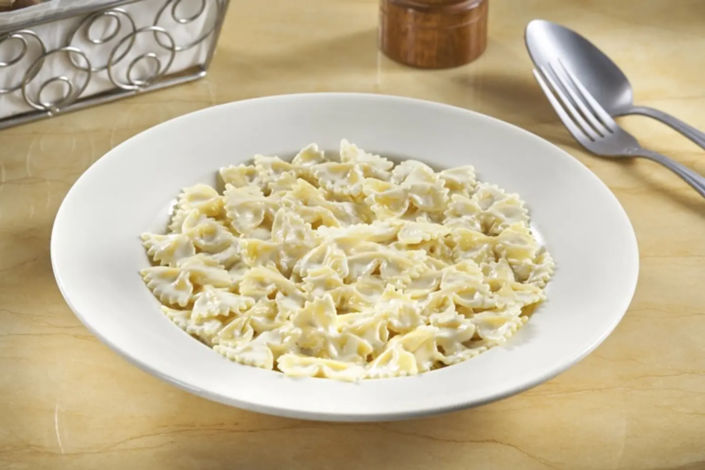 Kids' Pasta With Alfredo Sauce