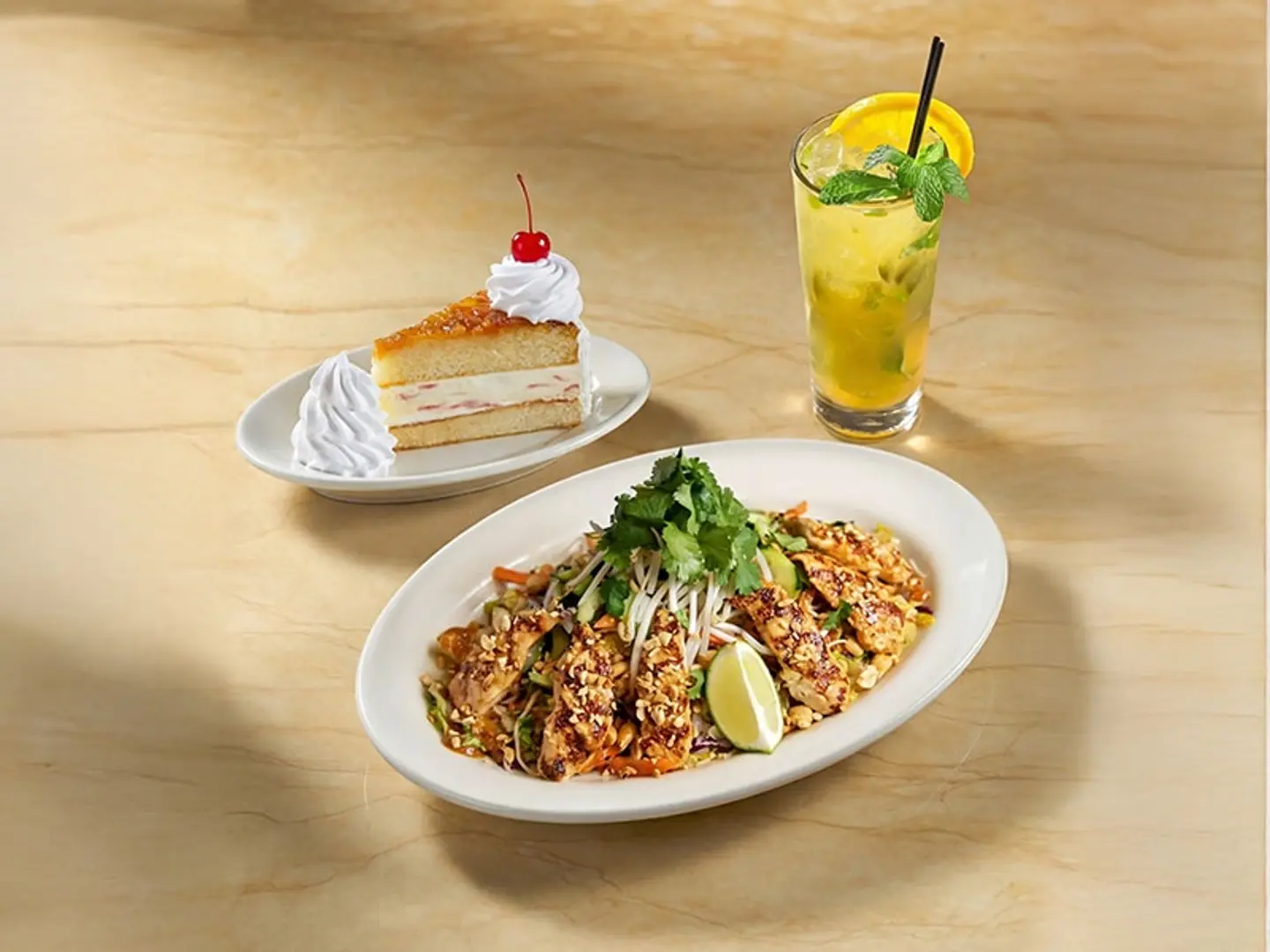 سلطة الدجاج التايلاندية