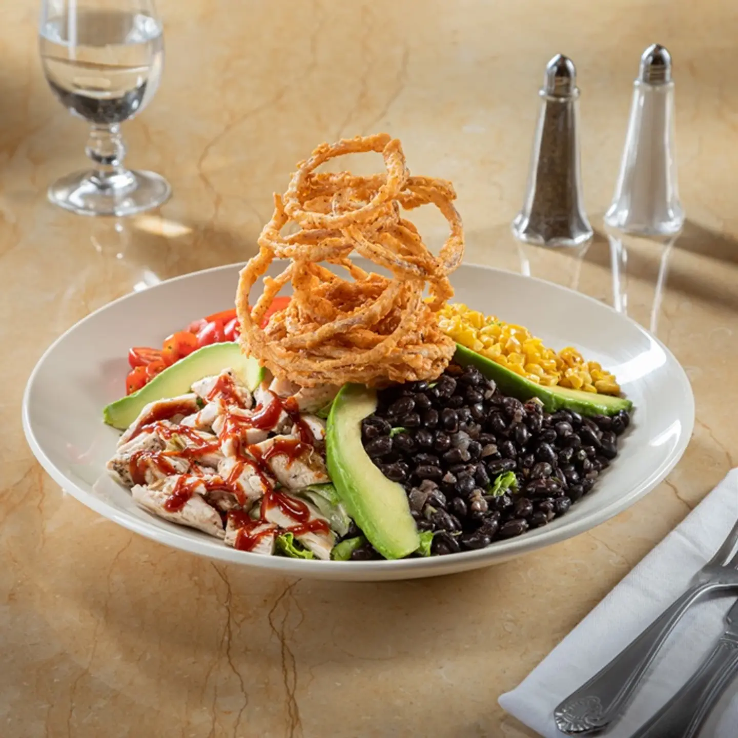 سلطة باربكيو رانش الدجاج