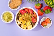 طبق آساي بالفراولة