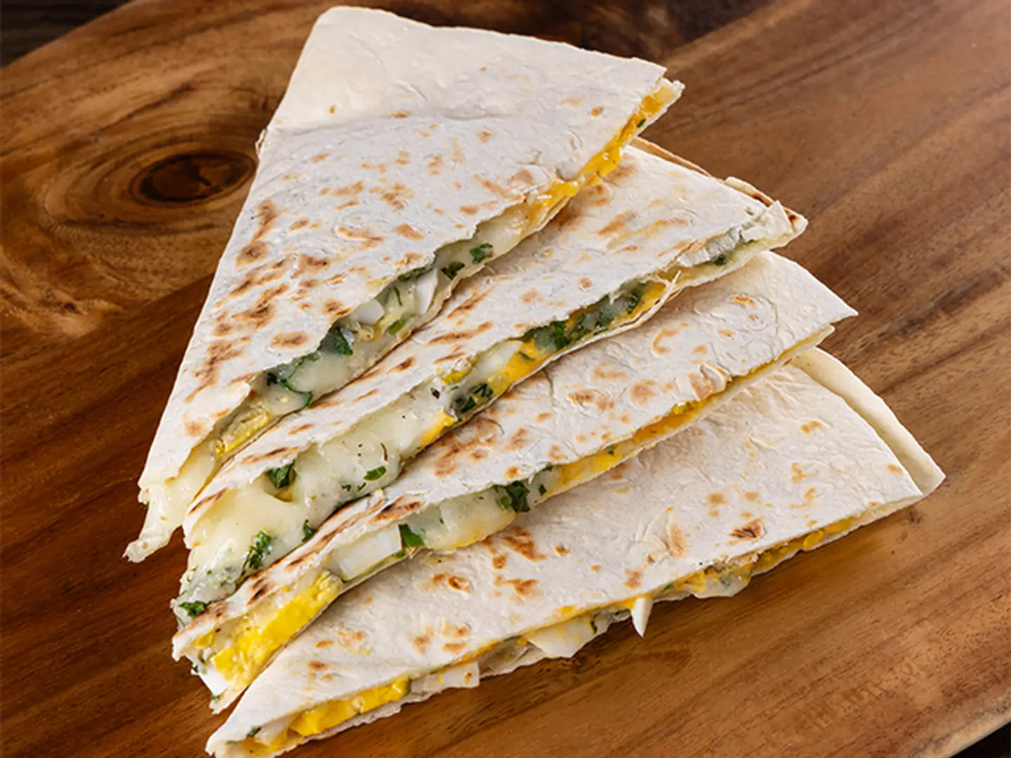 كاساديا البيض والاجبان