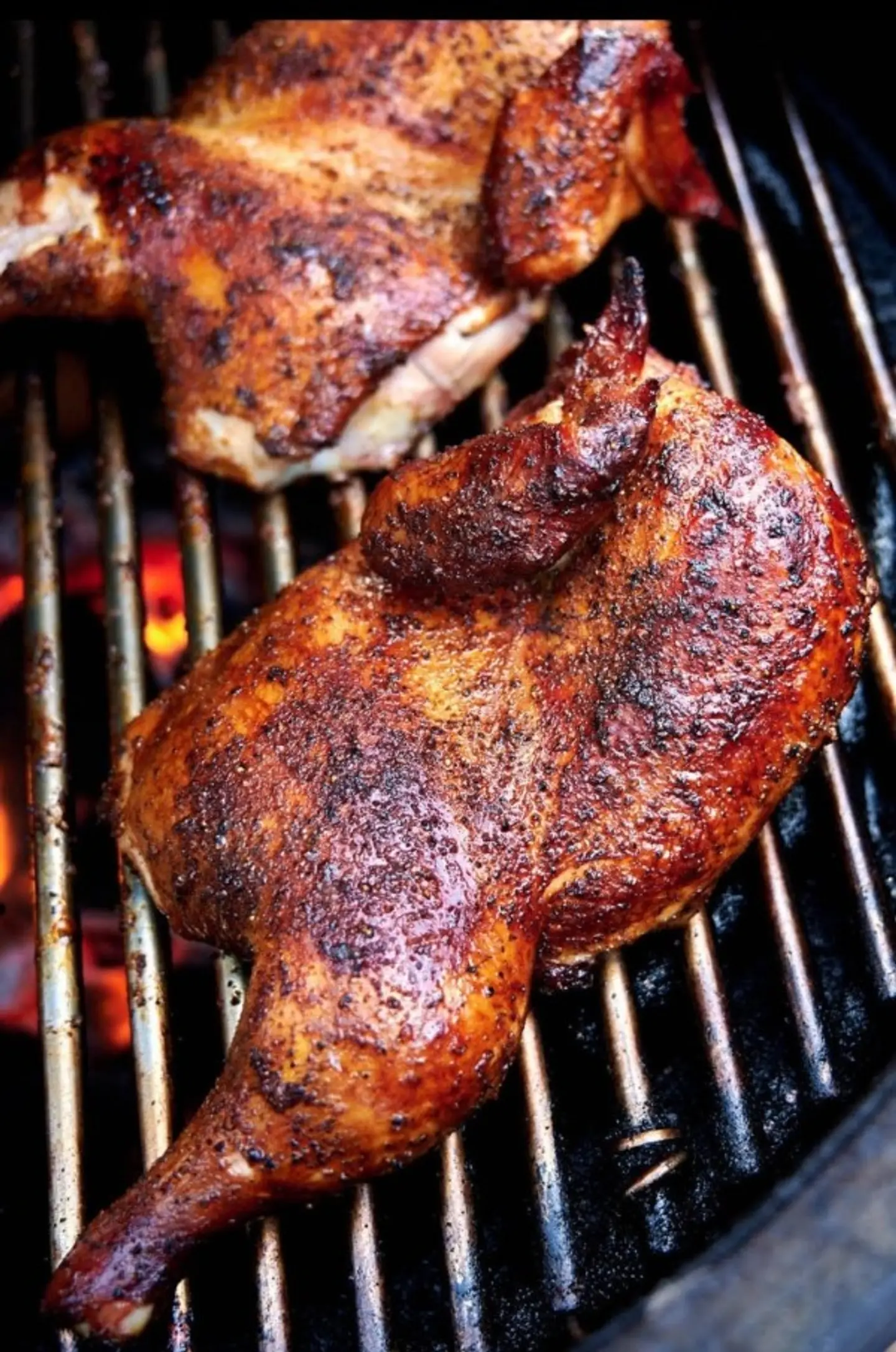 نصف دجاجة مدخنة