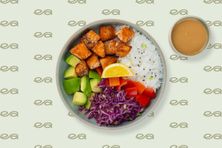 طبق مكعبات السلمون