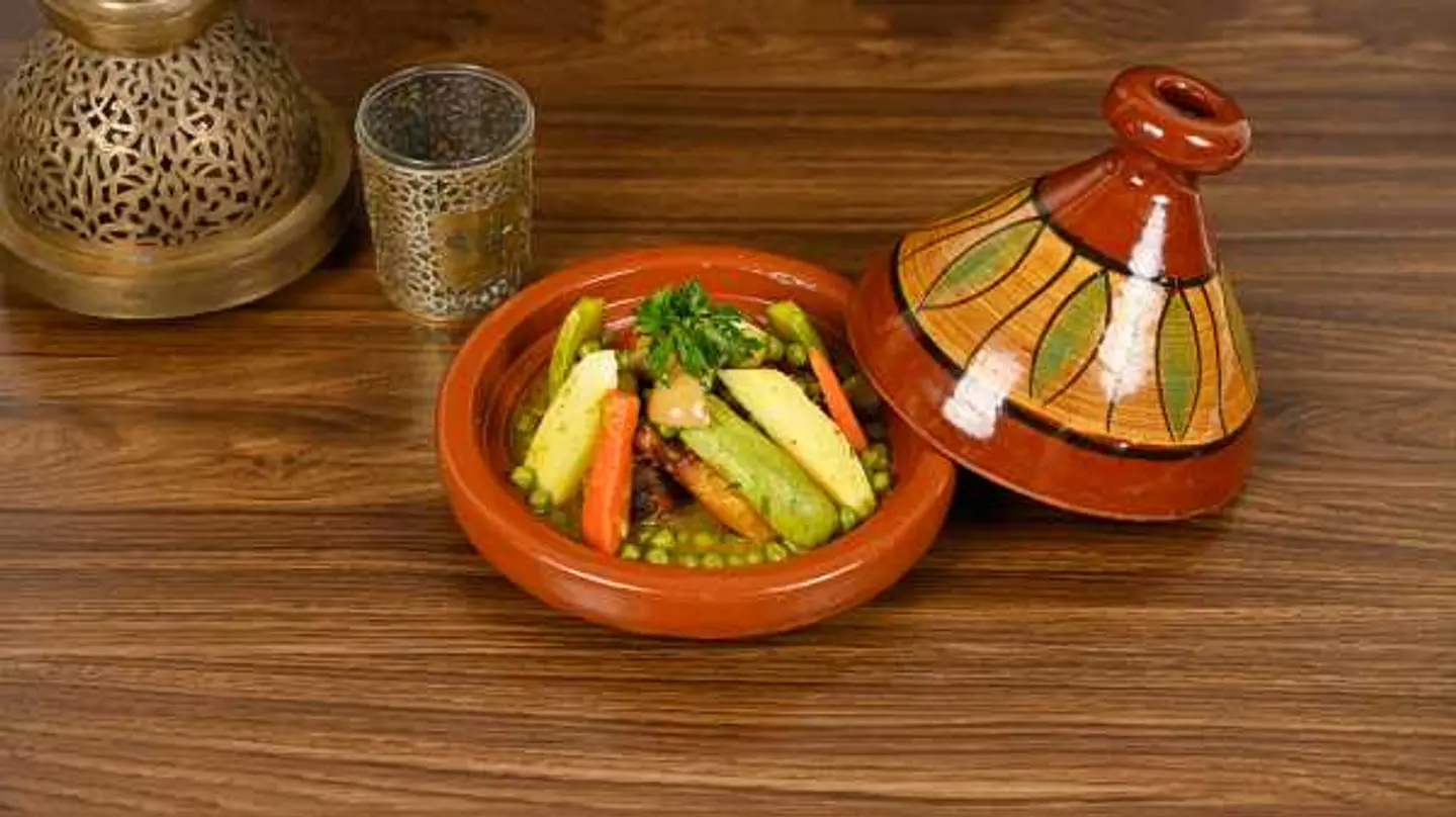 طاجن الدجاج بالخضار