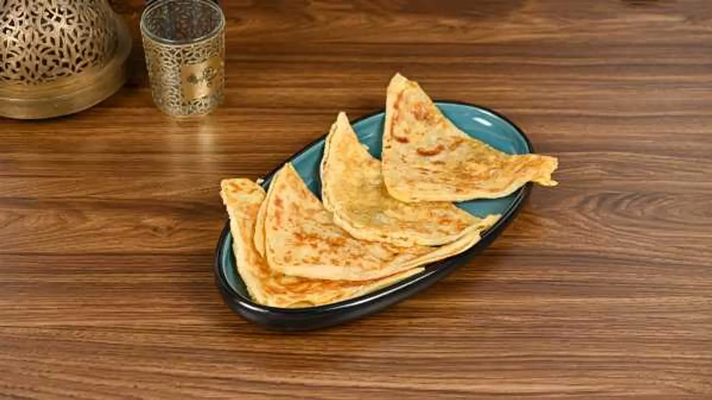 مسمن بالجبن والزعتر