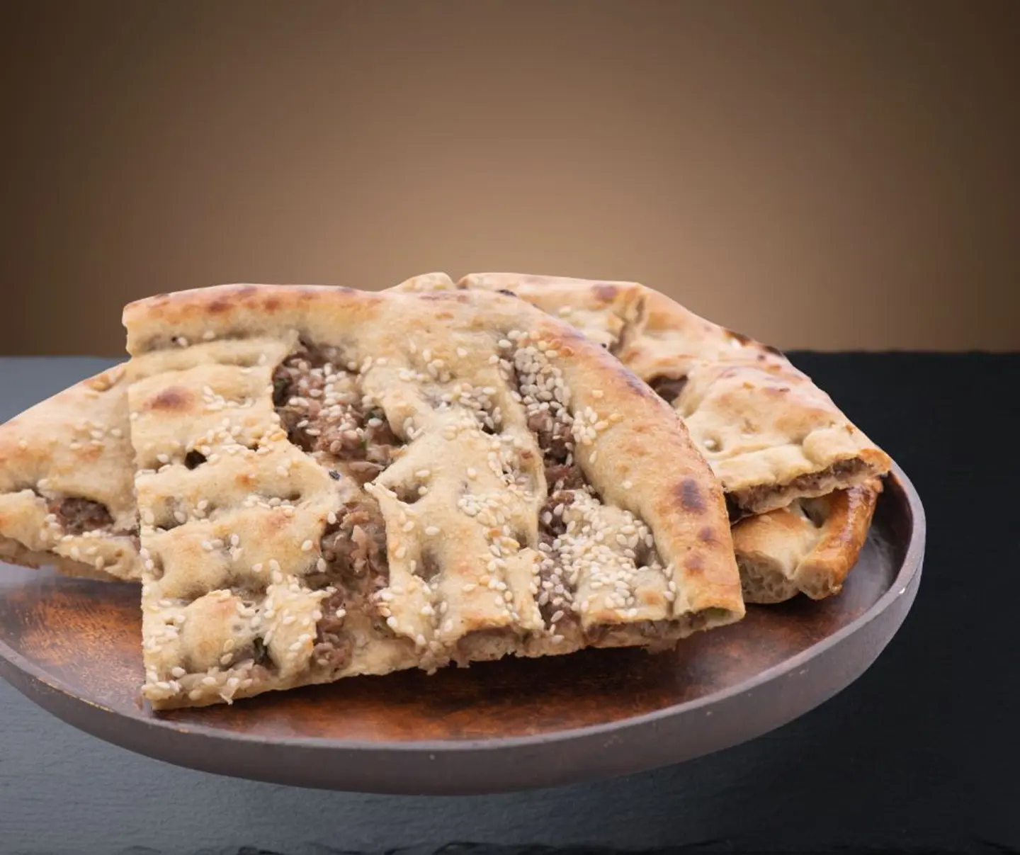 نان باللحم المفروم