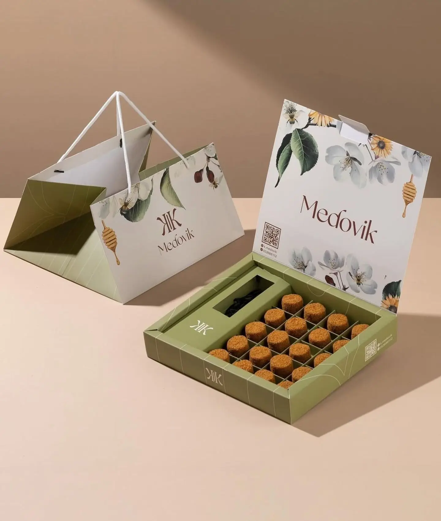 Mini Russian Honey Cake 00597