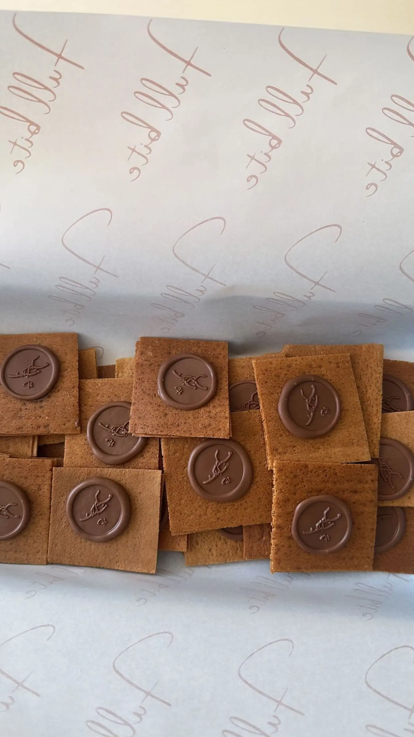 Chocolate Pieces 5205